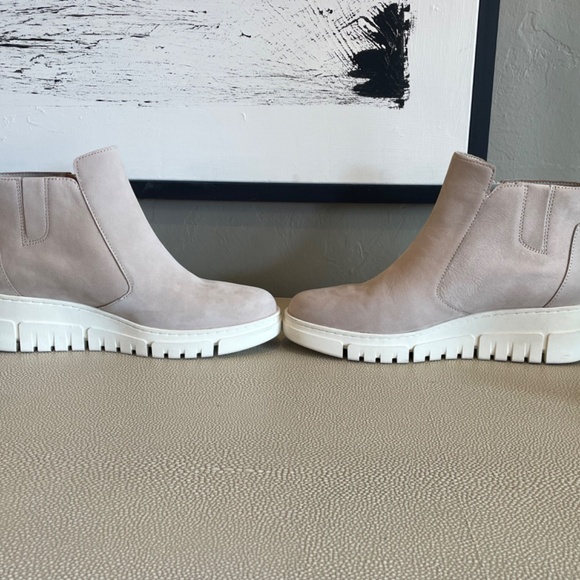 Vionic Uptown Sur Waterproof Wedge Ankle Boots - Picture 2 of 7